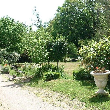 Domaine De La Dame De Lauriere Bed & Breakfast Solignac Екстериор снимка