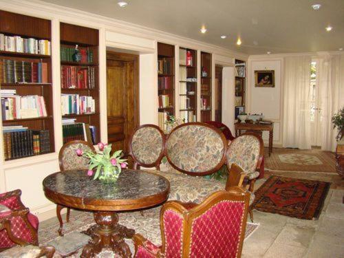 Domaine De La Dame De Lauriere Bed & Breakfast Solignac Екстериор снимка