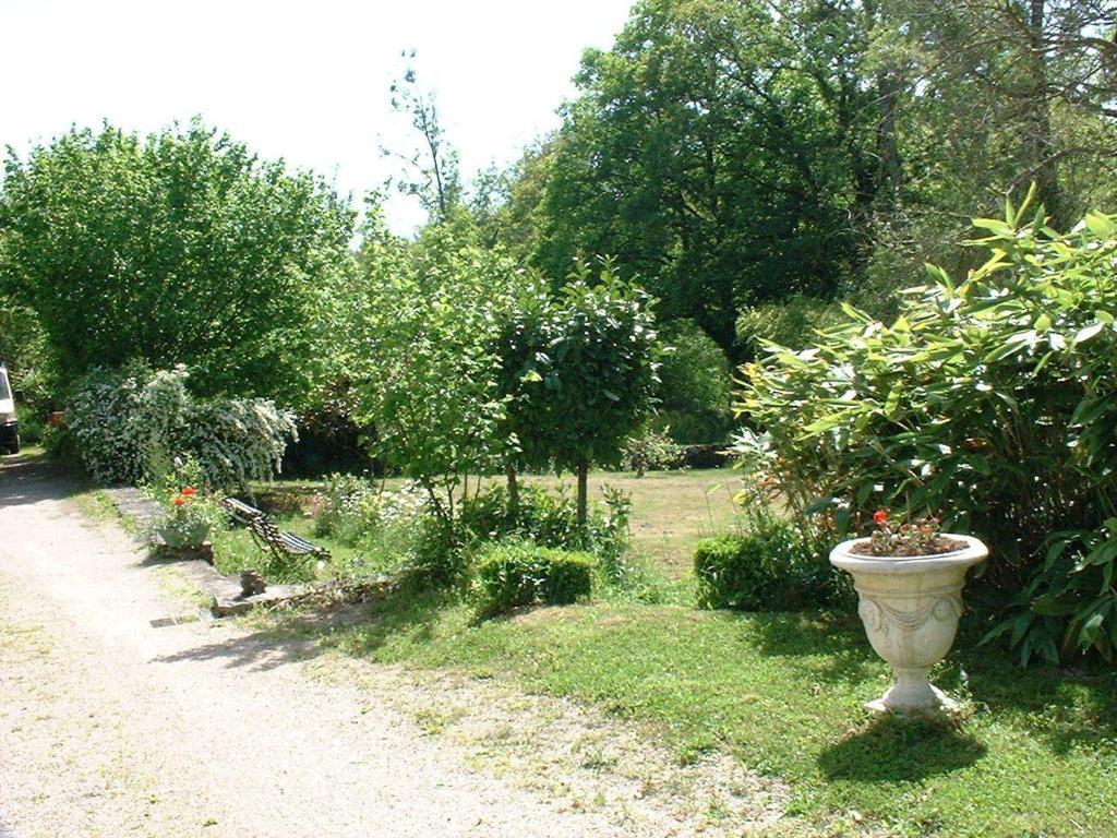 Domaine De La Dame De Lauriere Bed & Breakfast Solignac Екстериор снимка